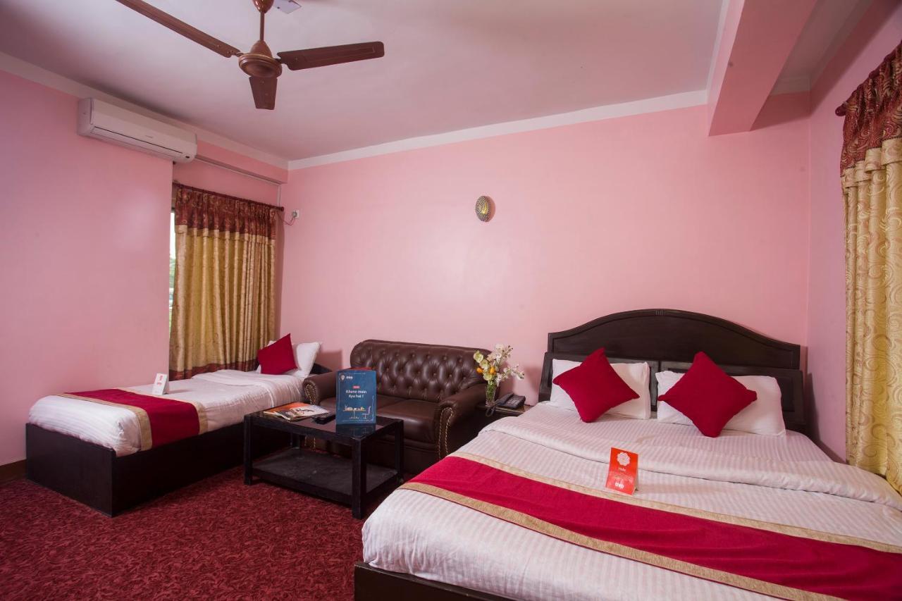 Oyo 161 Ram Janaki Hotel カトマンズ エクステリア 写真