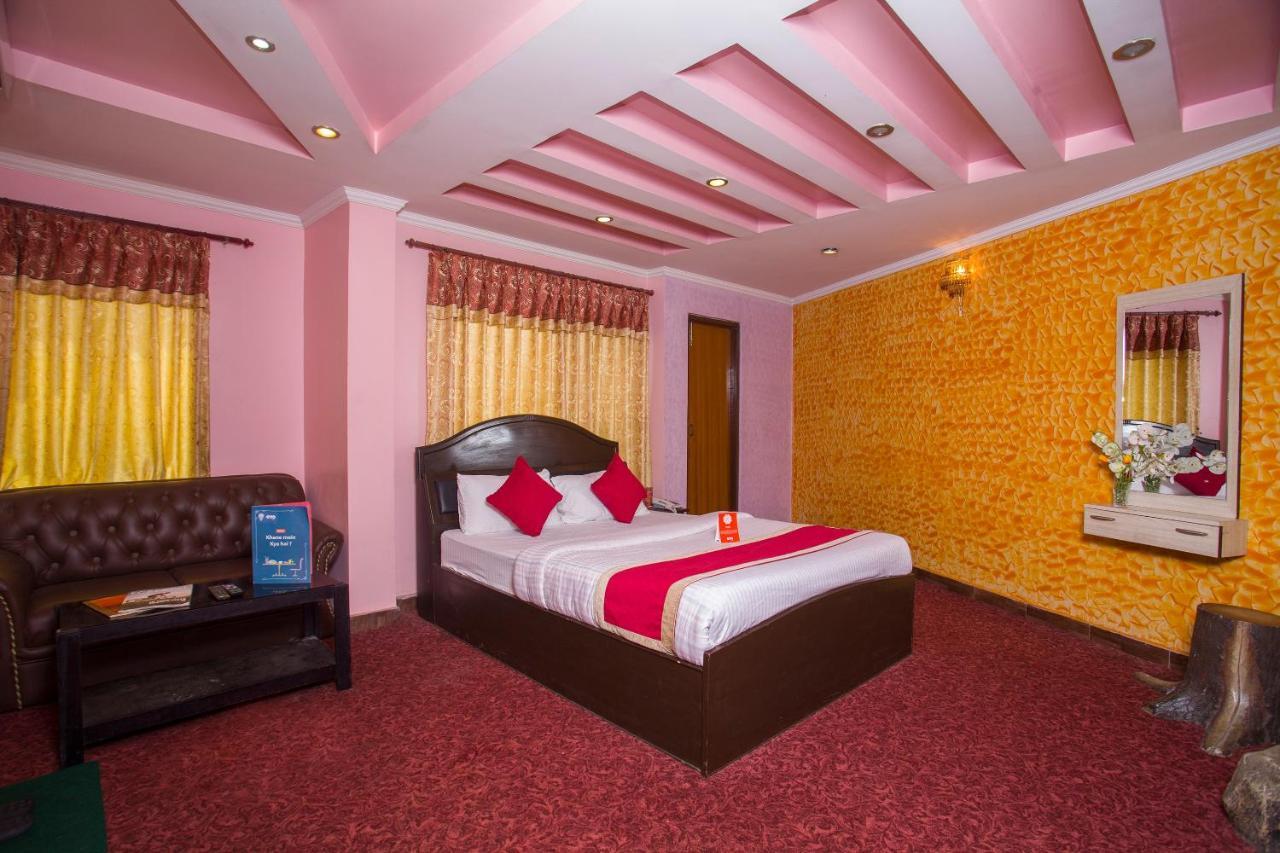 Oyo 161 Ram Janaki Hotel カトマンズ エクステリア 写真