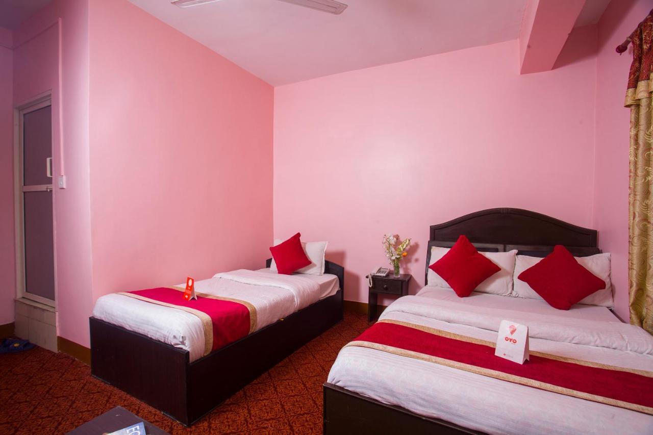 Oyo 161 Ram Janaki Hotel カトマンズ エクステリア 写真