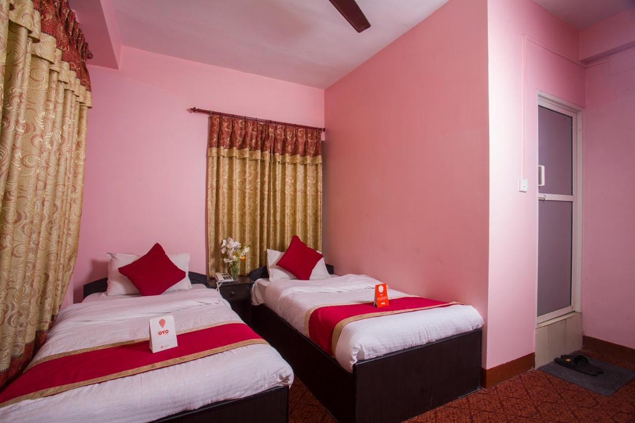 Oyo 161 Ram Janaki Hotel カトマンズ エクステリア 写真