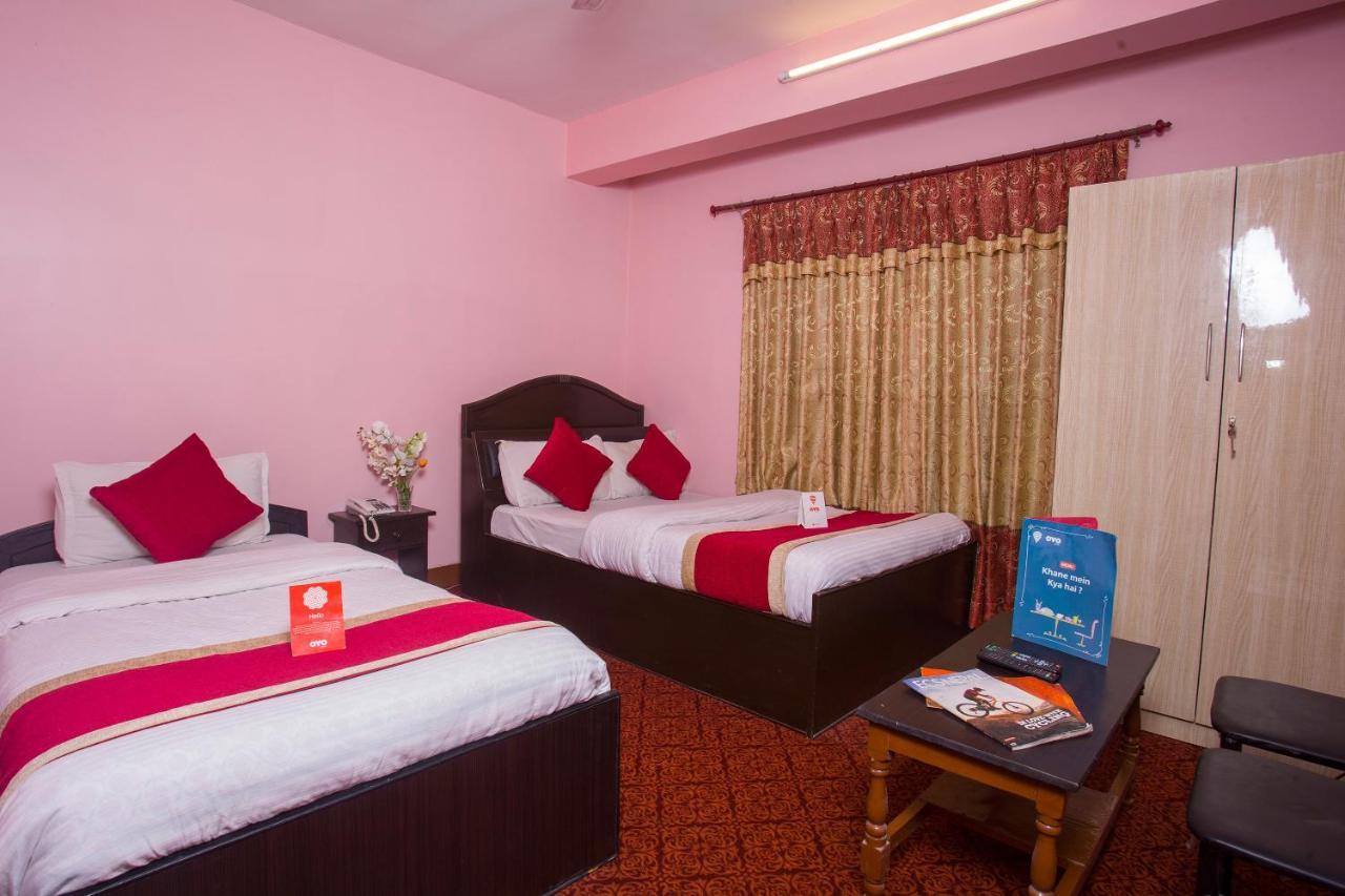 Oyo 161 Ram Janaki Hotel カトマンズ エクステリア 写真